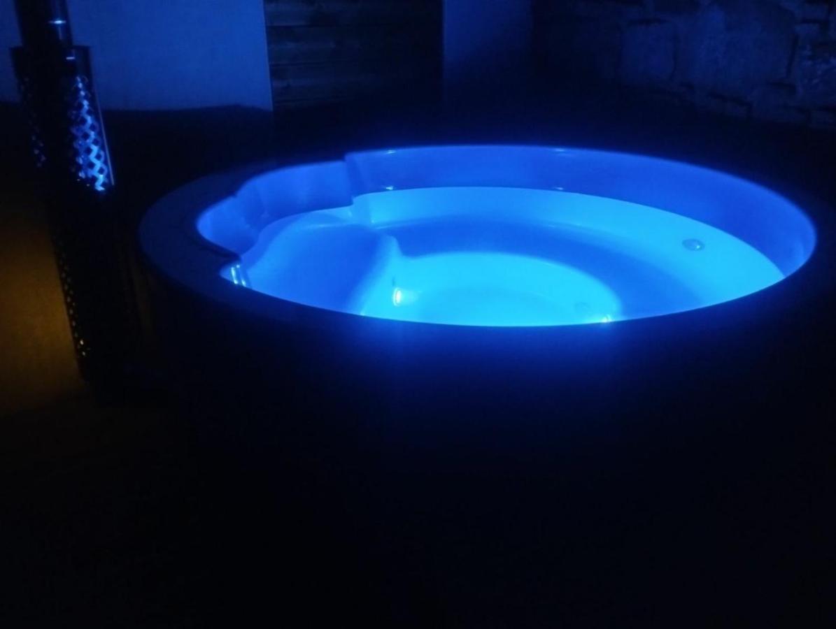 Gite Avec Son Bain Nordique Privatif Au Feu De Bois Pleubian 외부 사진